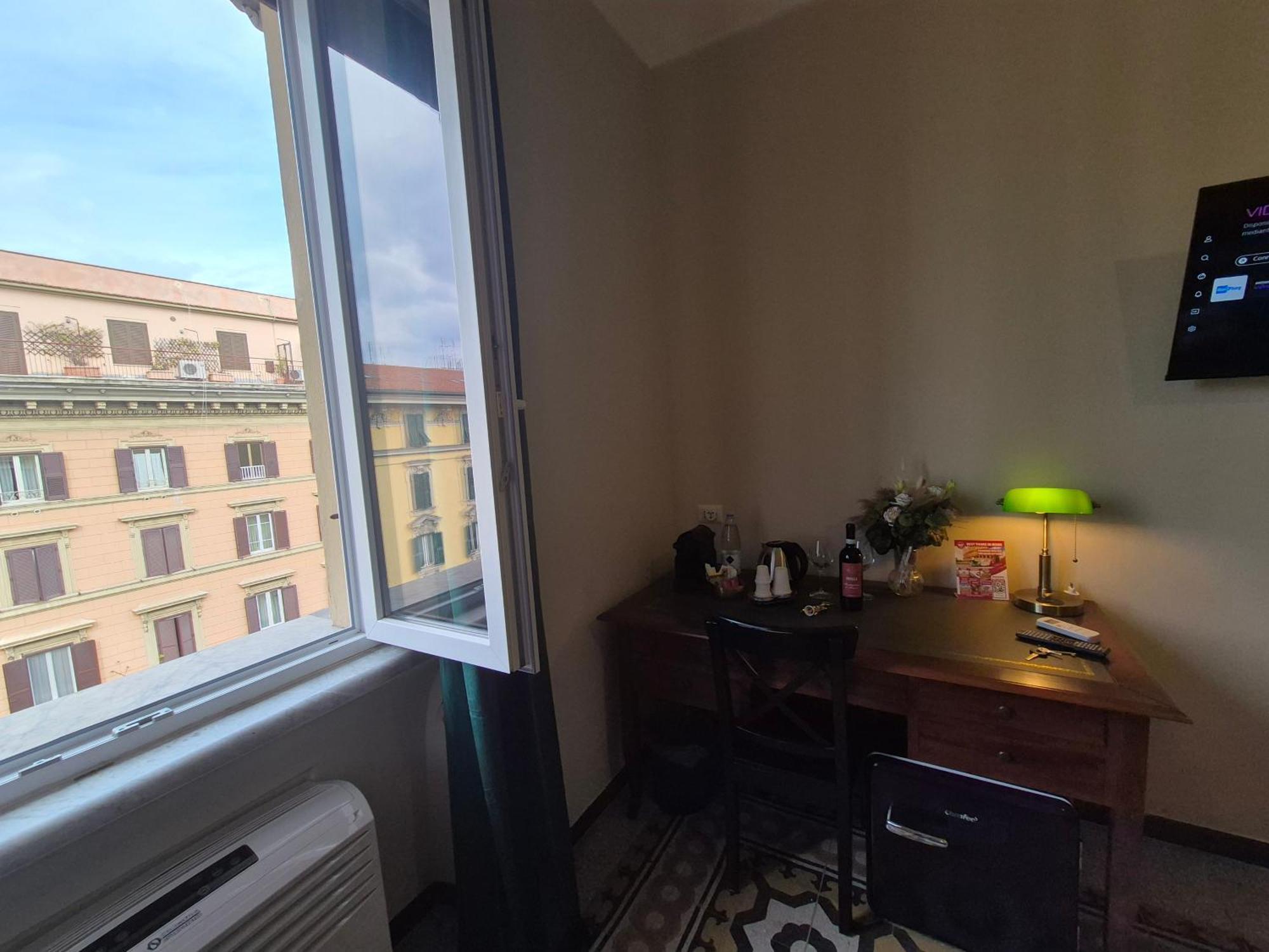 Hebe Eternity Rooms Рим Екстериор снимка